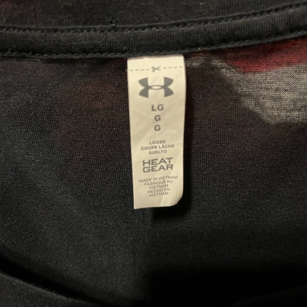 Under Armour Women's Black Long Sleeve Top with back cut out - Picture 4 of 4